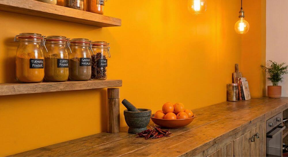 Ochra a odcień curry 